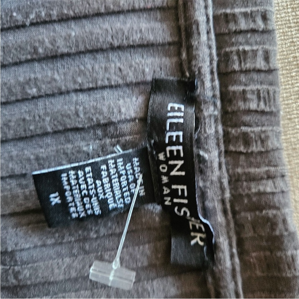 Gray Ribbed Women's Top - Picture 10 of 13